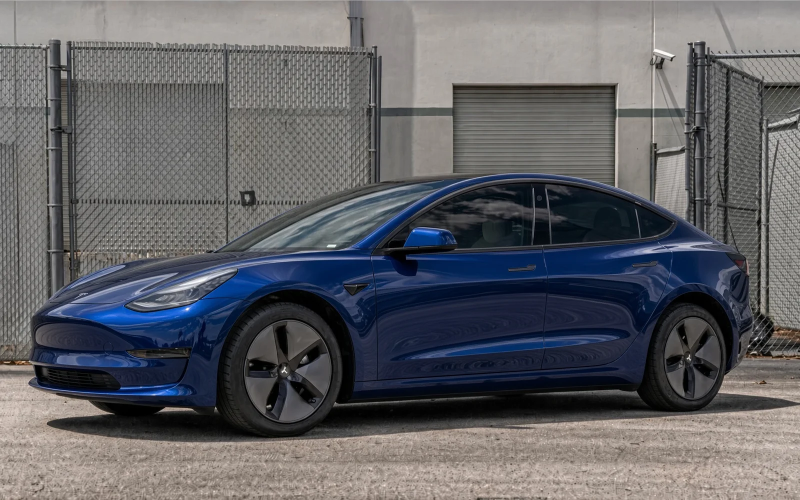 Same Tesla Deep Blue Metallic before Eskimo wrap